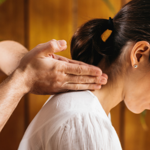 Head , neck and shoulder massage 30min - Vicky